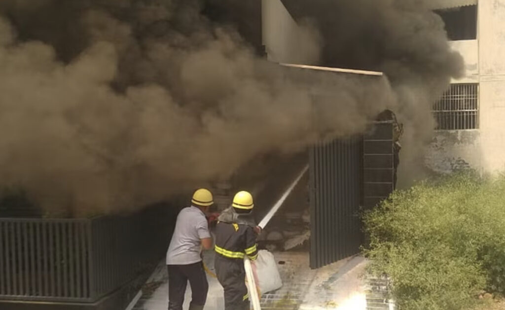 Fire Breakout in Paint Buckets In Ambala